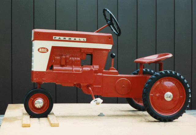 farmall 560 pedal tractor